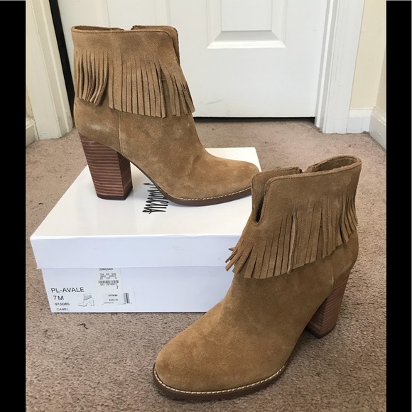 Neiman Marcus Women’s Tan Suede Booties - Picture 2 of 8